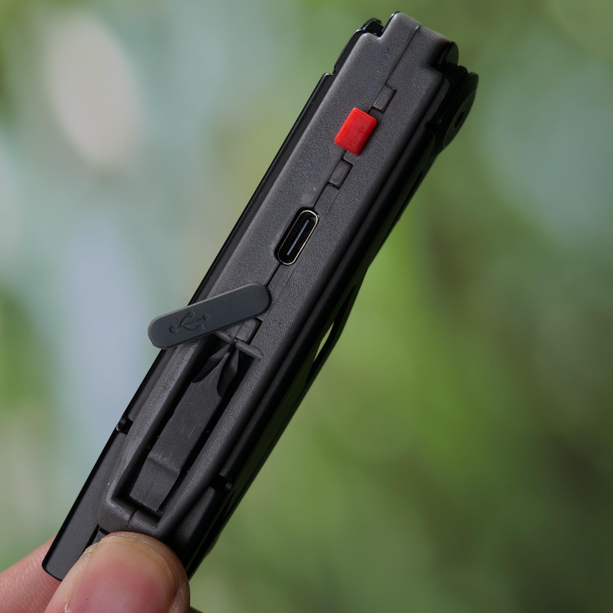 DAKOYU R1™ Light Source Multi-Tool with Straight Blade (New Version)