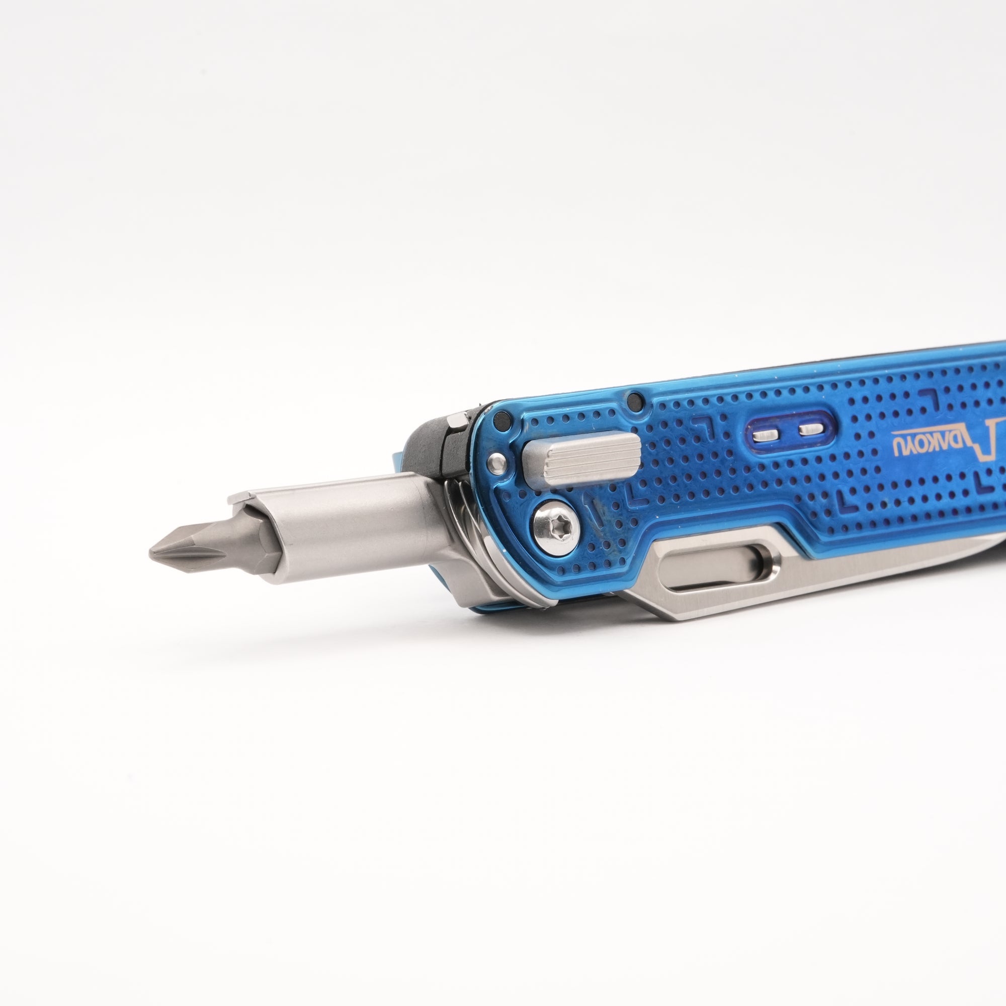 D4 Multitool